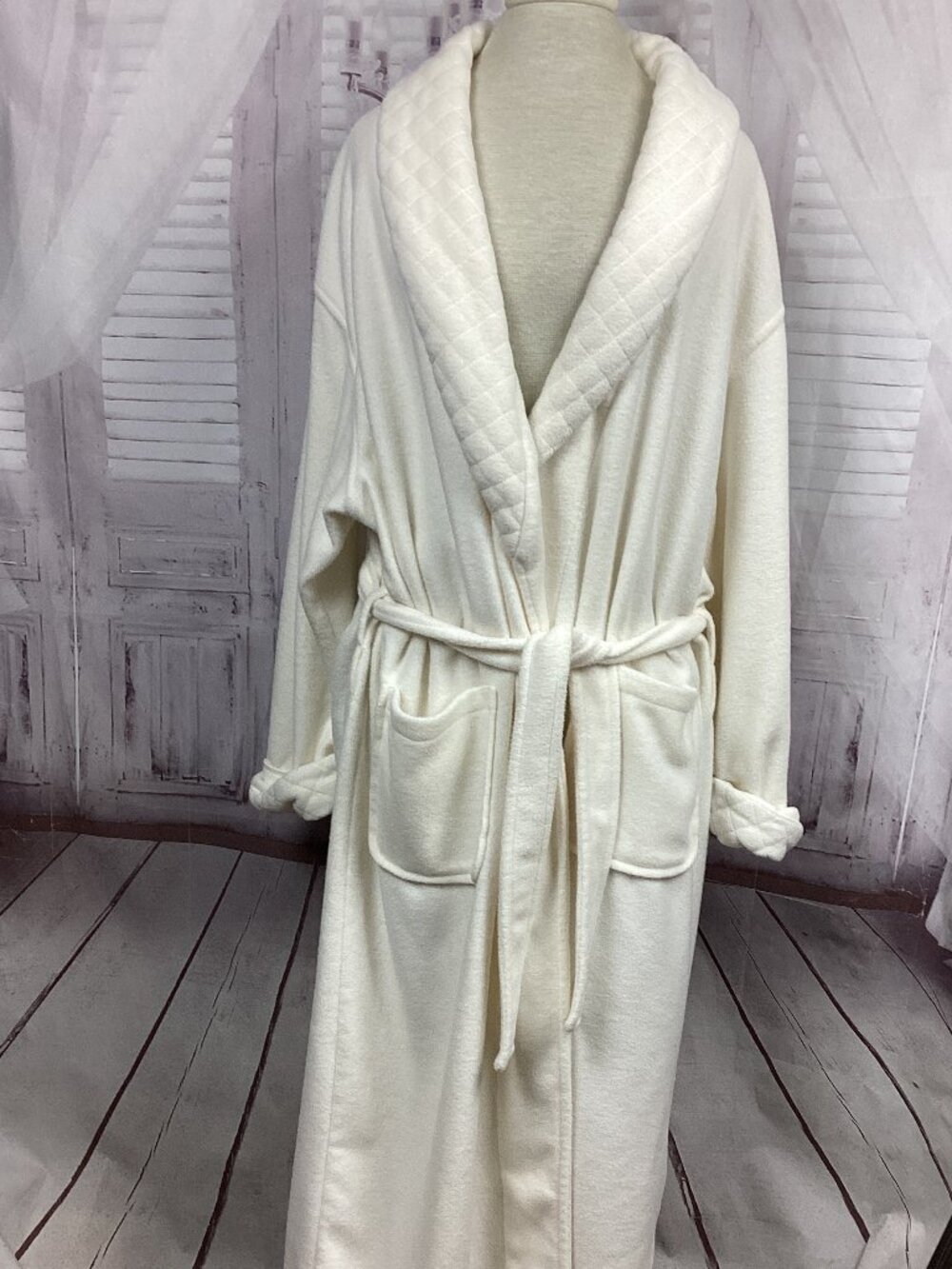 Victoria's Secret Country Robe White Quilted Plush Long M/L